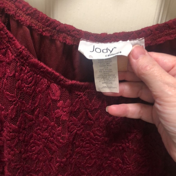 Maroon Lace, Size Med Dress, asymmetrical slv - Picture 5 of 8